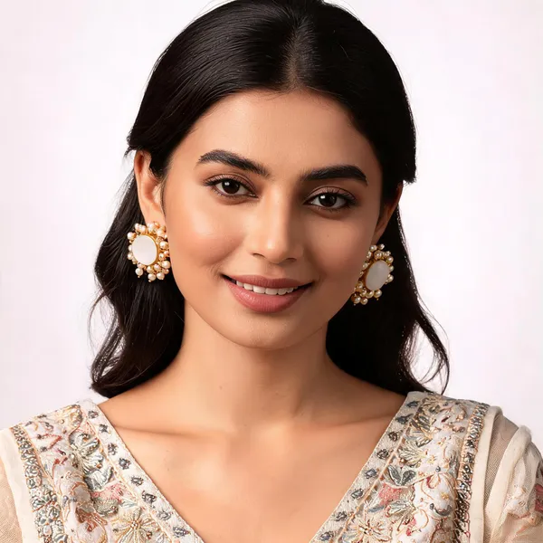 Nakashi_Bloom_Earrings_White