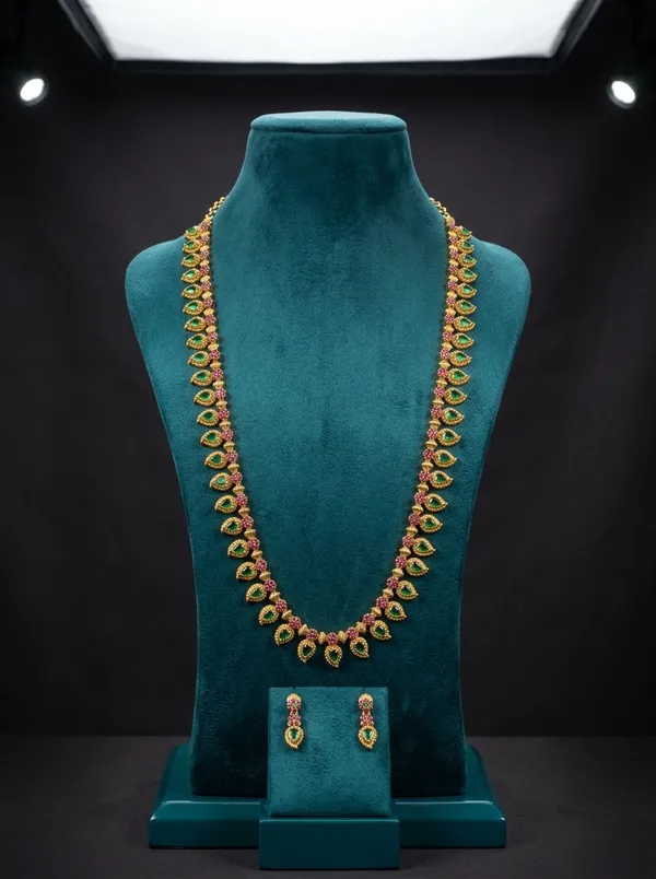 Vosgi_Green_Emerald_Stone_Gold_Plated_South_Indian_Long_Haram_Set