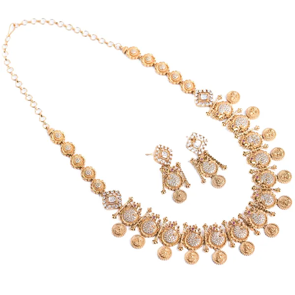 Vosgi_White_Stone_Medallion_Drop_Necklace_Set_Design