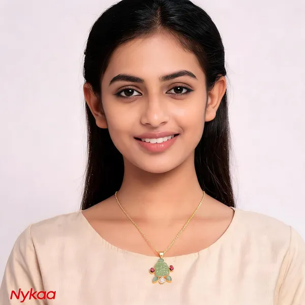 Kemp_Hamsa_Chain_Necklace_Green
