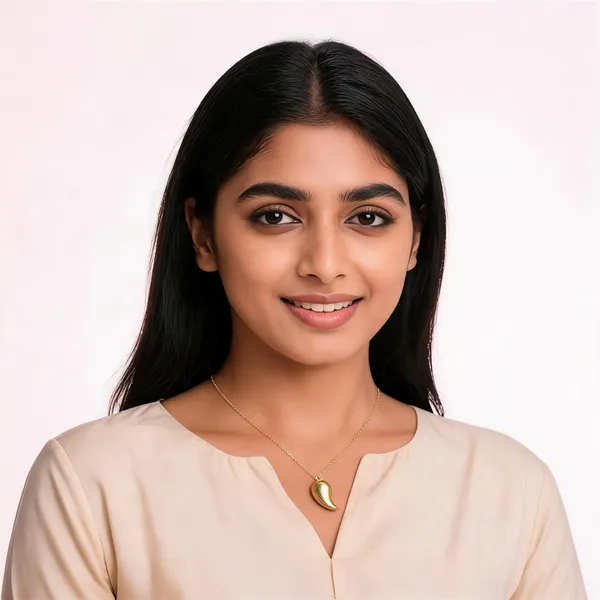 Deepa_Veli_Pendant_Necklace_Gold