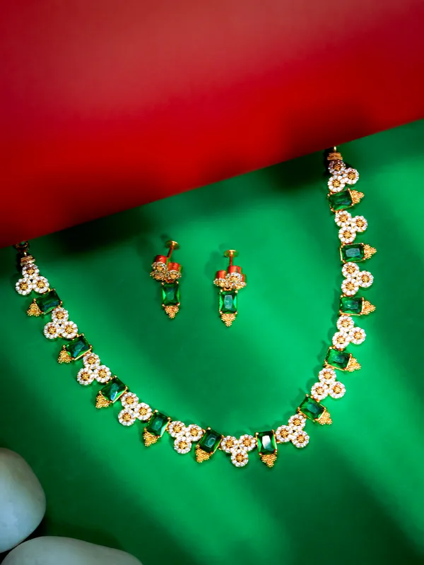Gopuram_Bloom_Necklace_-_Green