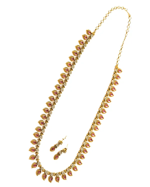 Mayil_Bloom_Necklace_-_Pink_&_White