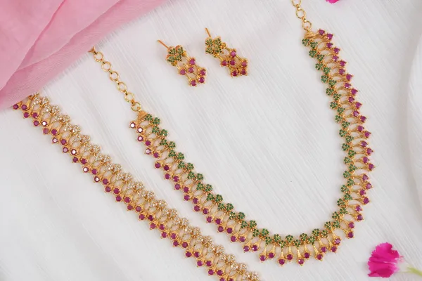 Lotus_Bloom_Necklace_-_Pink_&_Green