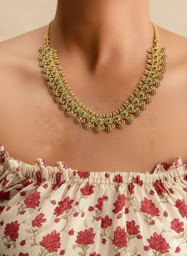 Kuthu_Vilakku_Necklace_-_Green