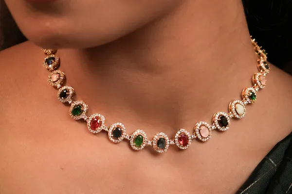 Kasavu_Necklace_-_Red,_Green_&_Blue