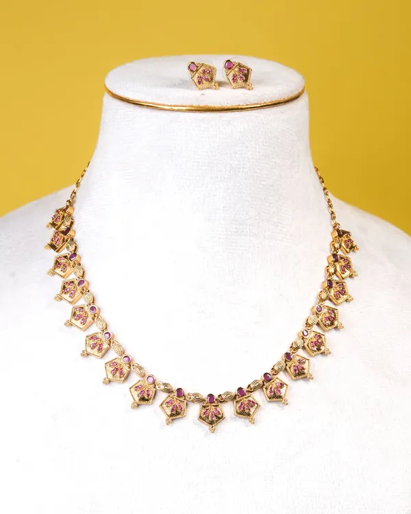 Vilakku_Necklace_Set_-_White