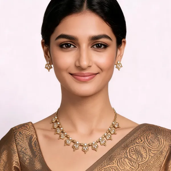 Vilakku_Necklace_Set_White