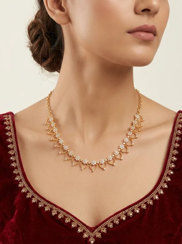 Pookalam_Bloom_Necklace_-_White