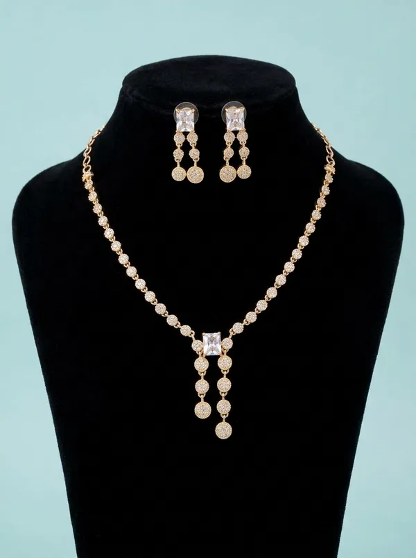 Pearl_White_Crystal_Link_Statement_Necklace_Set_|_High-Quality_Long-Lasting_Jewellery