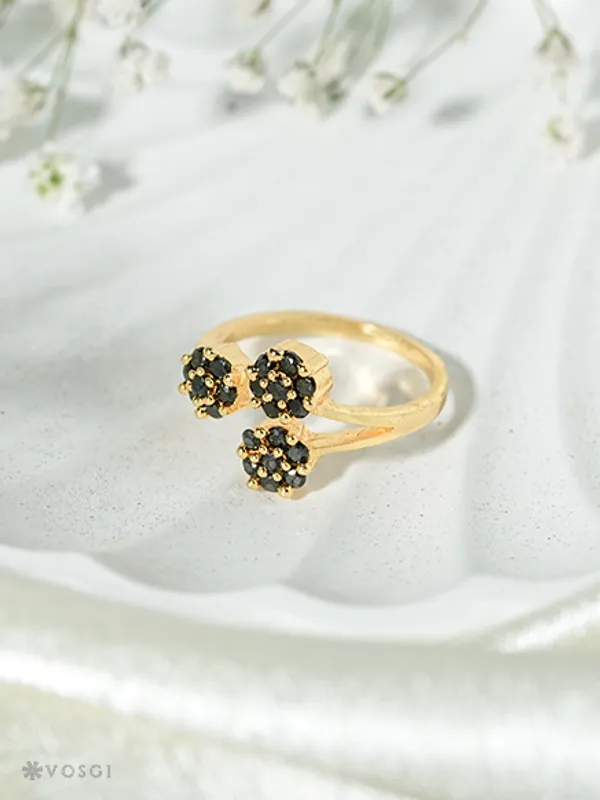 Yali_Ring_-_Black