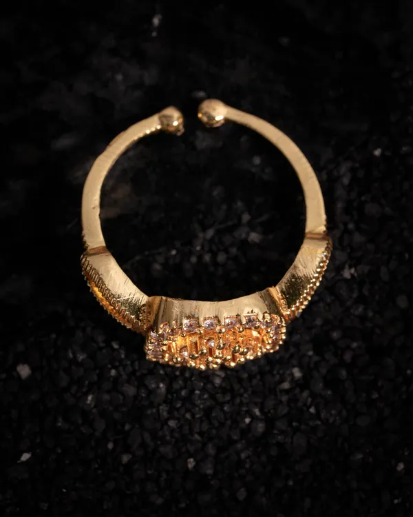 Kolam_Veli_Ring_-_White