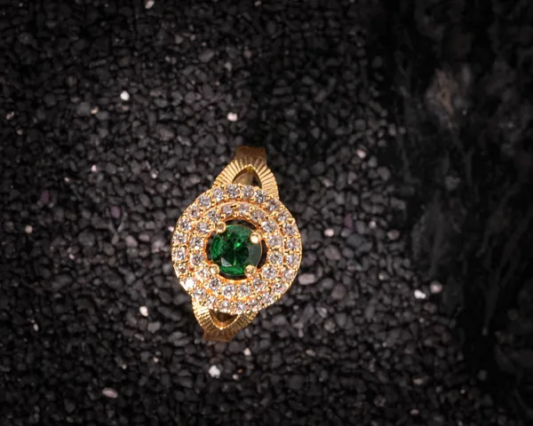 Temple_Vilakku_Ring_-_Green