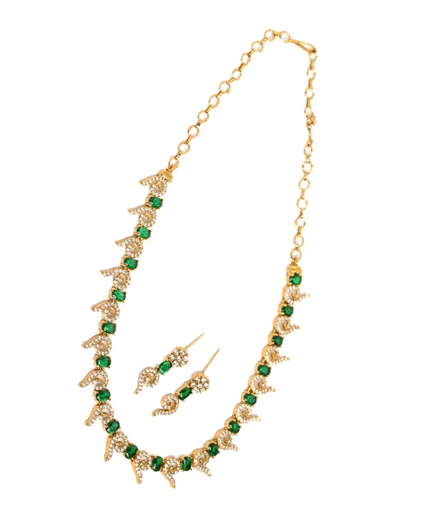 Vosgi_Gold_Plated_Curved_Swirl_Emerald_Green_&_White_CZ_Necklace_Set