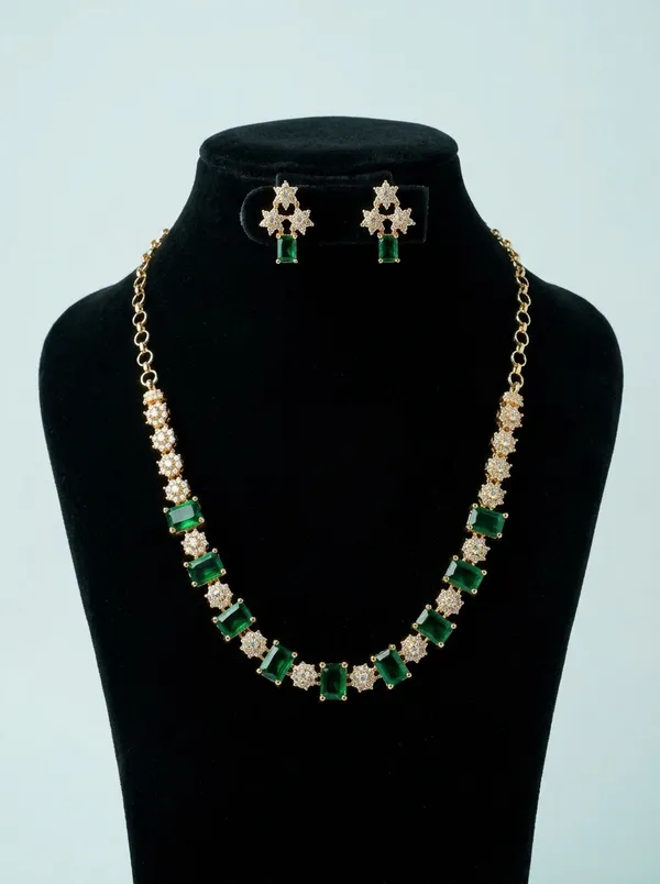 Emerald_Green_Crystal_Floral_Link_Necklace_Set_|_High-Quality_Long-Lasting_Jewellery