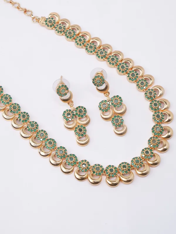 Emerald_Green_Circle_Charm_Necklace_Set_|_High-Quality_Long-Lasting_Jewellery