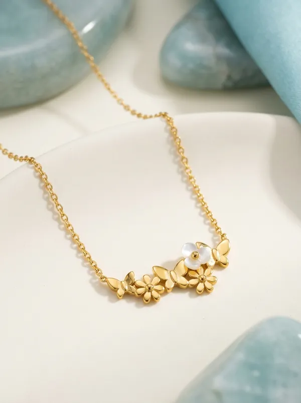Kiara_Bloom_Pendant_Necklace_Collection