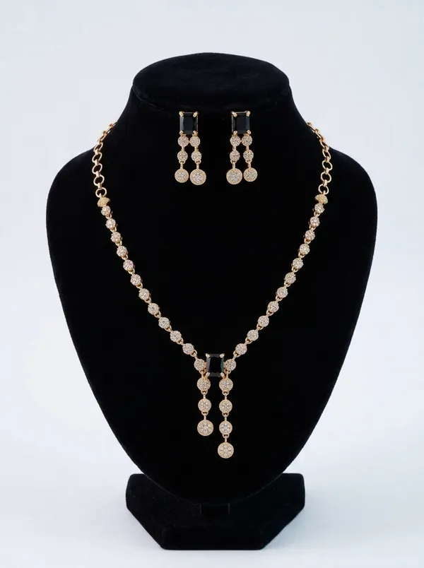 Black_Crystal_Link_Statement_Necklace_Set_|_High-Quality_Long-Lasting_Jewellery