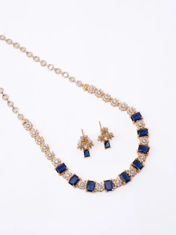 Sapphire_Blue_Crystal_Floral_Link_Necklace_Set_|_High-Quality_Long-Lasting_Jewellery