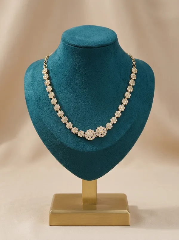 Vosgi_White_Stone_Floral_Medallion_Necklace_Design