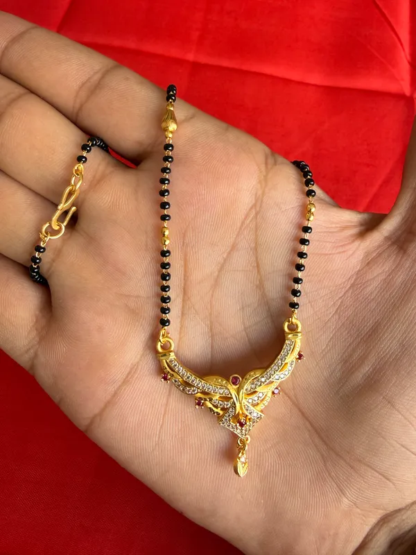 Black_Beaded_Traditional_Mangalsutra_Necklace_For_Women