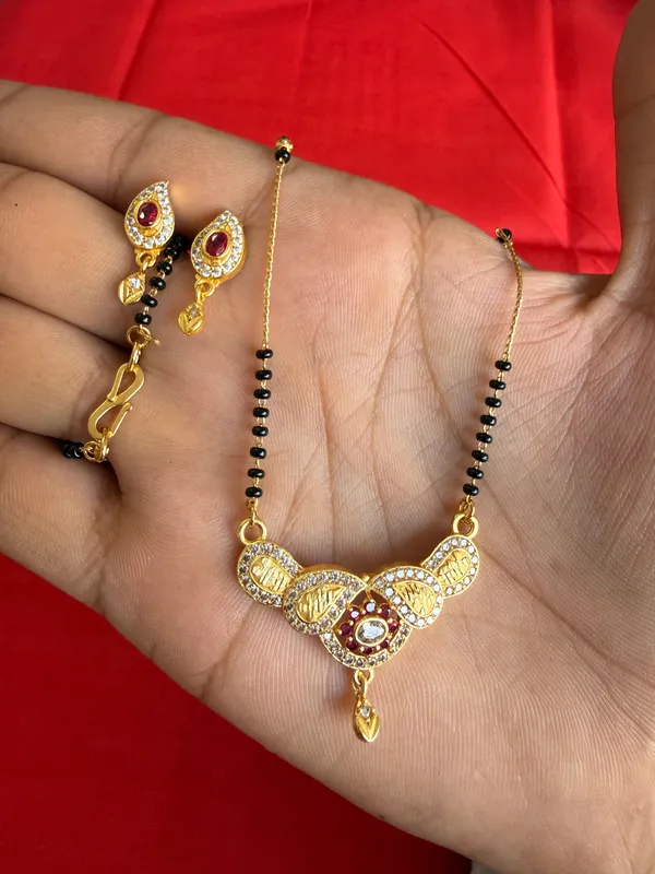 Gold_Tone_Traditional_Mangalsutra_Set_For_Women