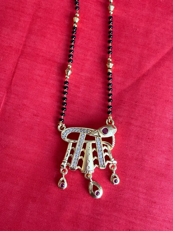 Gold-Toned_Bird_Motif_Mangalsutra_Necklace_For_Women