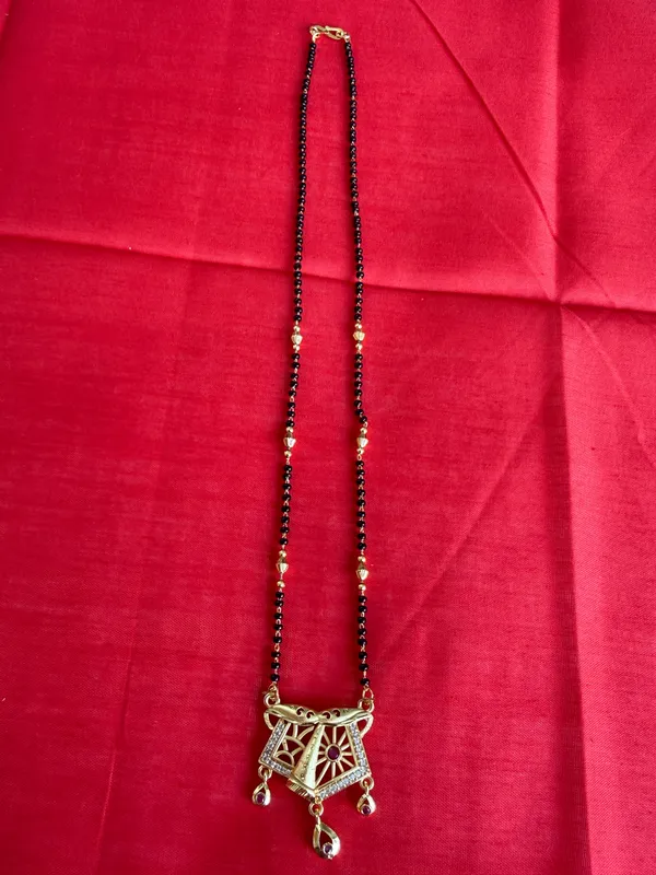 Black_Bead_Gold_Tone_Mangalsutra_Necklace_For_Women