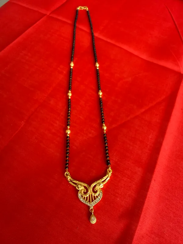 Gold_Tone_Traditional_Mangalsutra_Necklace_For_Women