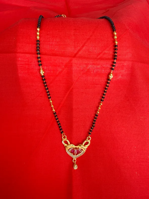 Black_Beaded_Traditional_Mangalsutra_For_Women
