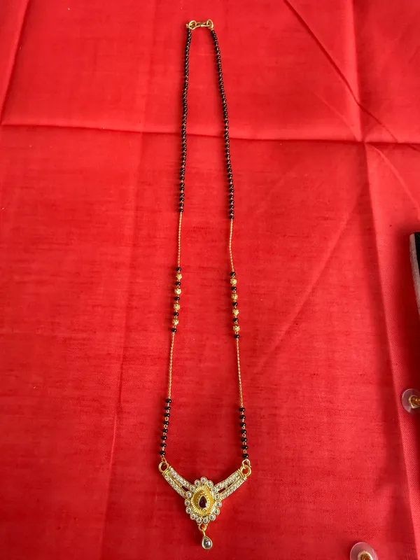 Black_Gold-Tone_Beaded_Mangalsutra_Necklace_For_Women
