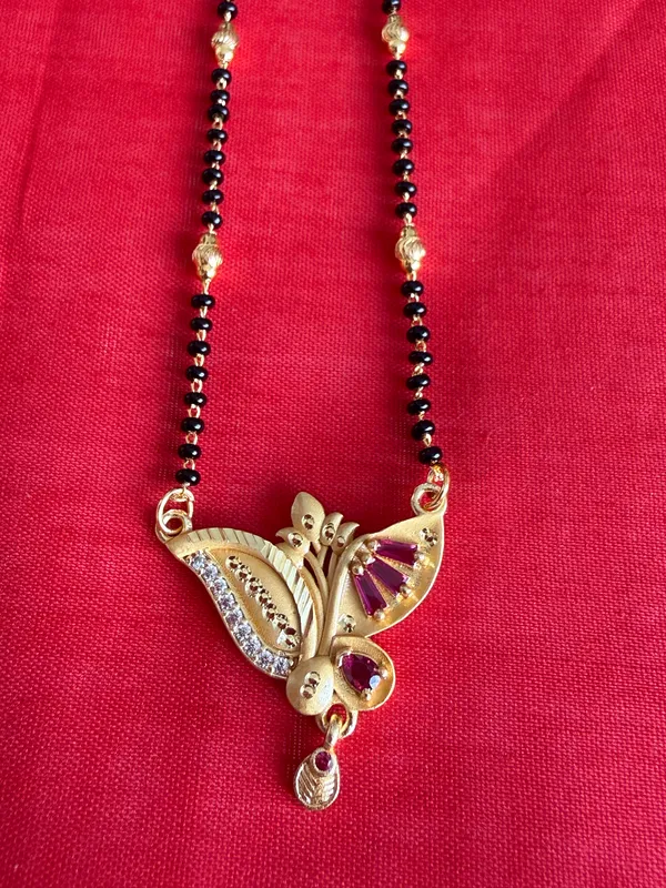 Gold-Tone_Beaded_Pendant_Mangalsutra_For_Women