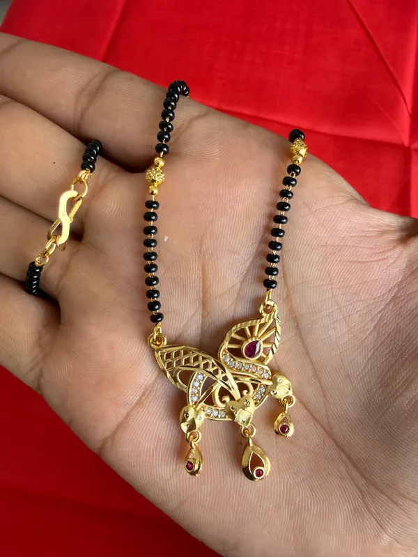 Black_Beaded_Gold_Tone_Mangalsutra_For_Women
