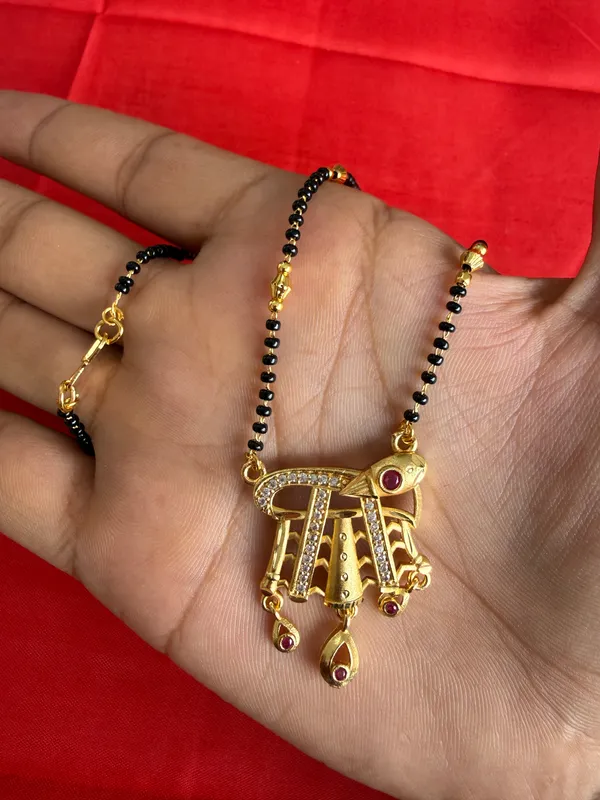 Gold-Tone_Black_Beaded_Pendant_Mangalsutra_For_Women
