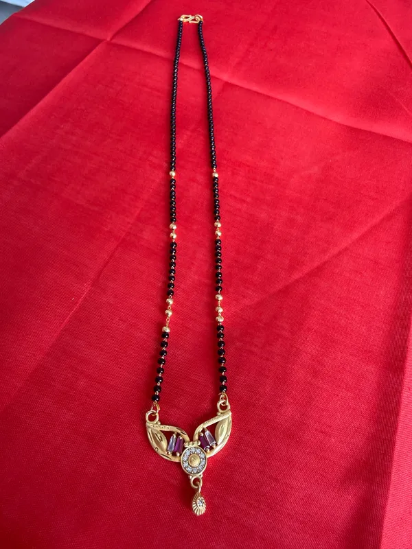 Black_Beaded_Gold_Tone_Mangalsutra_Necklace_For_Women