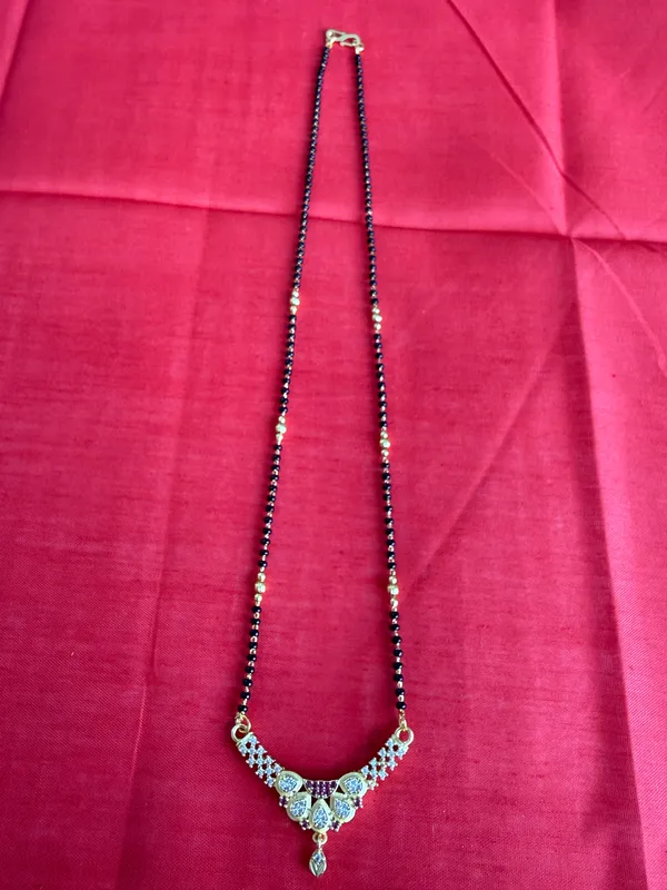 Black_Beaded_Traditional_Necklace_For_Women