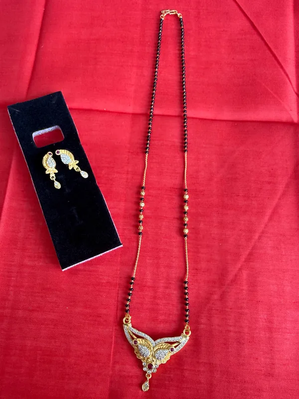 Gold_Tone_Traditional_Mangalsutra_Set_For_Women