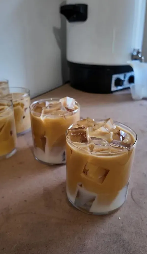 Layered_Milk_And_Coffee_Jelly_Dessert_Cups