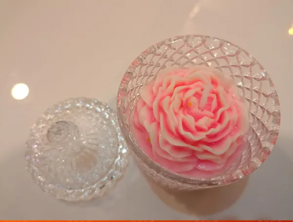 Glass_Floral_Rose_Candle