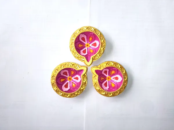 Festive_Floral_Pattern_Decorative_Diya_Set_of_6