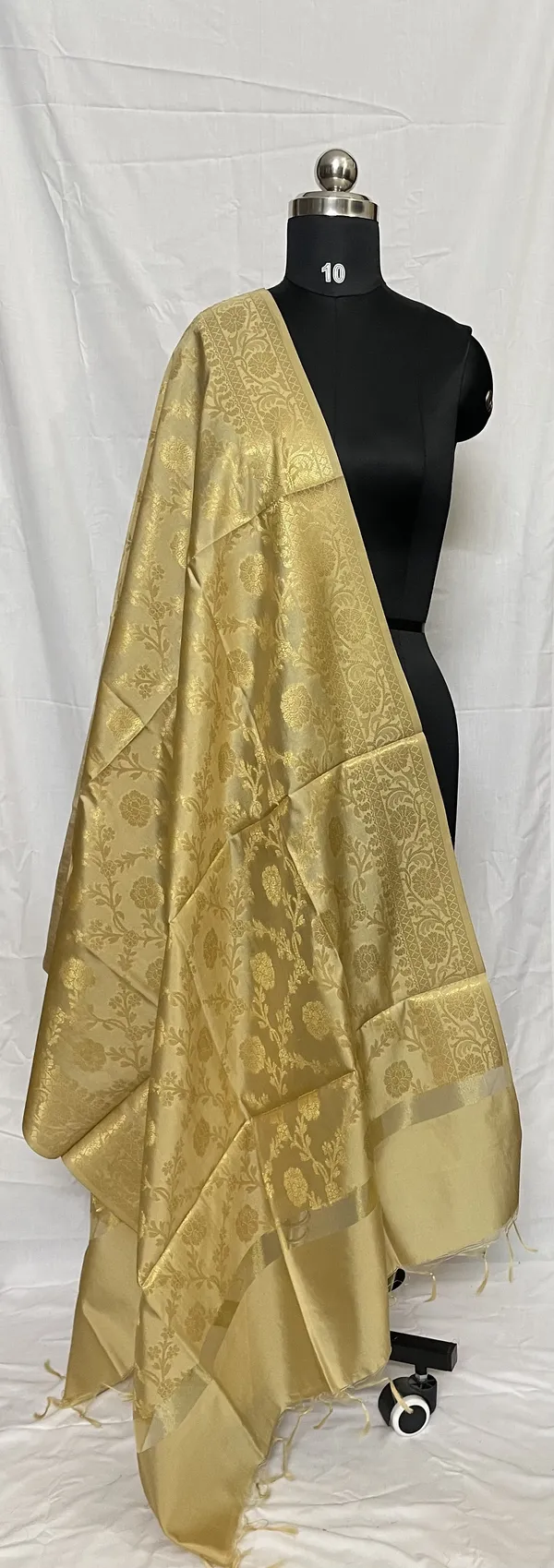 Mamta_Matching_Centre-dupattaBanarasi_Silk_
