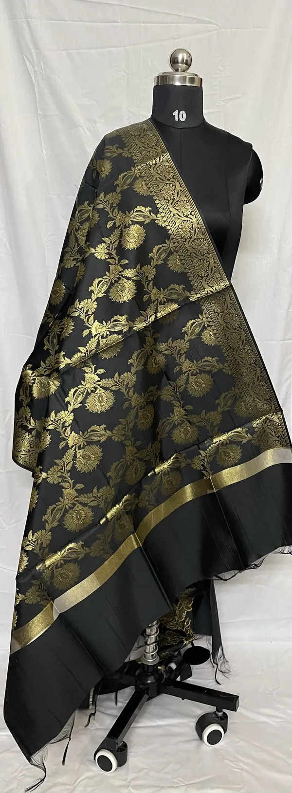 Mamta_Matching_Centre-dupattaBanarasi_Silk