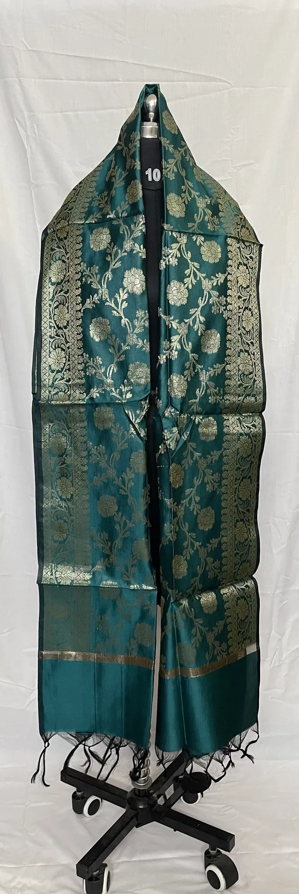 Mamta_Matching_Centre-dupattaBanarasi_Silk_
