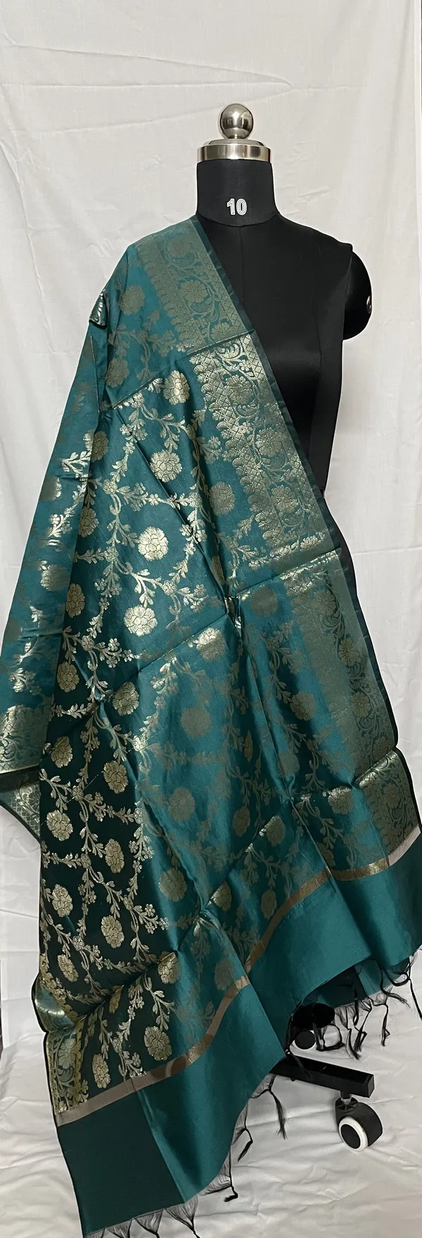 Mamta_Matching_Centre-dupattaBanarasi_Silk_
