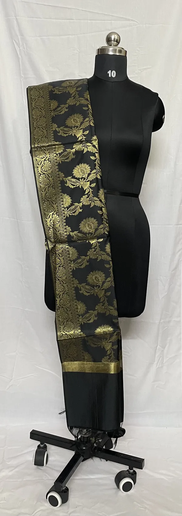 Mamta_Matching_Centre-dupattaBanarasi_Silk