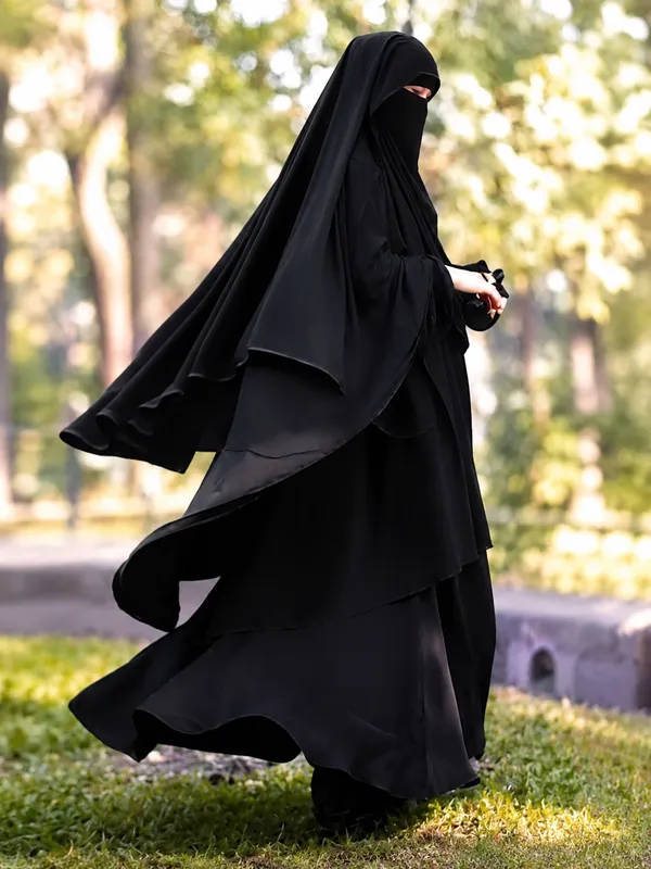 Black_Polyester_Burkha_For_Women