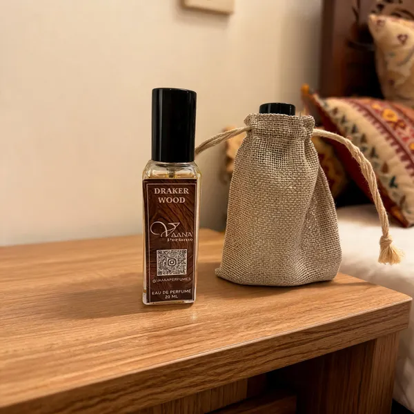 Vaana_Draker_Wood_Oud_Sandalwood_Amber_Eau_De_Parfum