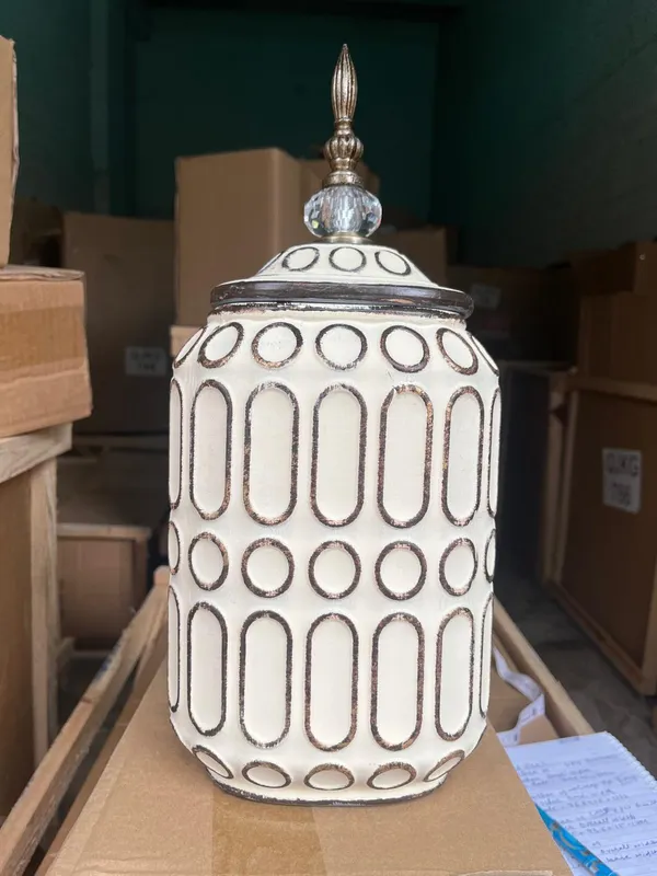Ceramic_White_Geometric_Oval_Pattern_Jar