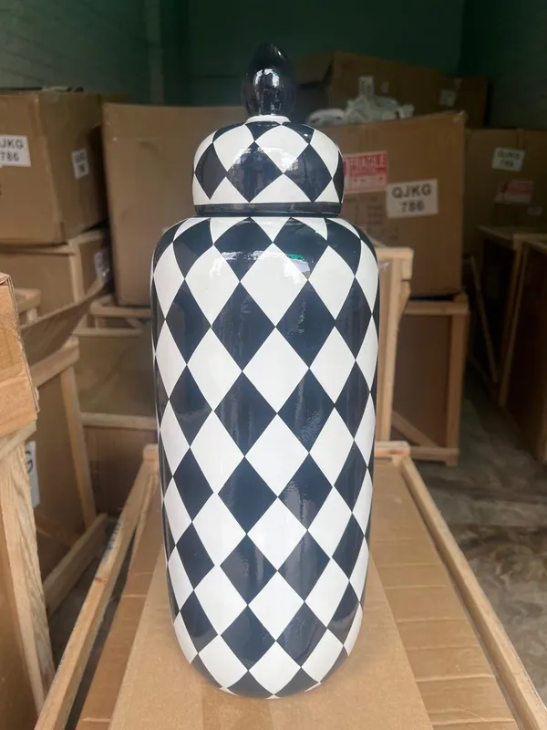 Ceramic_Black_White_Diamond_Pattern_Ginger_Jar