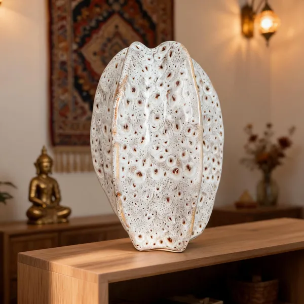 Ceramic_Sculptural_Oval_Speckled_Decorative_Vase
